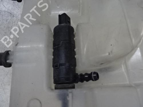 Used Washer pump Washer pump 39057410 39057410