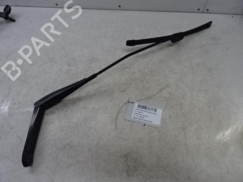 Used Front windshield wiper arm FORD FIESTA VI (CB1, CCN) 1.6 TDCi (95 hp) 20272611