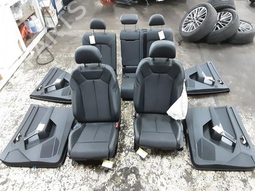 Used Seats set Seats set AUDI Q3 (F3B) 35 TFSI (150 hp) 39965895 39965895