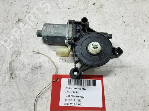 Used Right front window motor Right front window motor PORSCHE TAYCAN (Y1A) Electric (Y1AAA1, Y1AAI1) (408 hp) 32359940 32359940