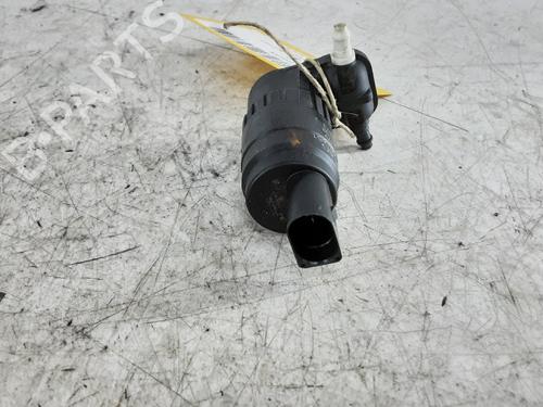 Used Washer pump Washer pump VW TIGUAN (5N_) 2.0 TDI 4motion (140 hp) 39053114 39053114