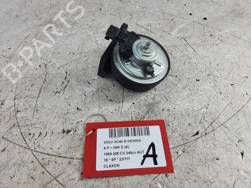 horn-volvo-xc40-536-2017-33199454 main image