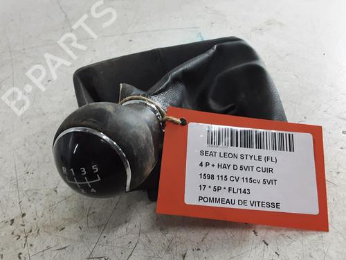 Used Shift knob Shift knob 39057730 39057730