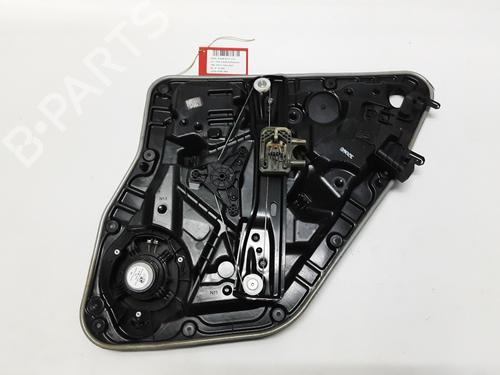 Rudehejsemekanisme venstre bagtil MERCEDES-BENZ A-CLASS (W177) A 180 d (177.003) (116 hp) 32249078