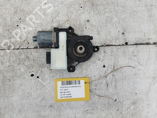 Motor elevalunas trasero derecho Motor elevalunas trasero derecho VW POLO VI (AW1, BZ1, AE1) 1.0 MPi (80 hp) 36365987 36365987