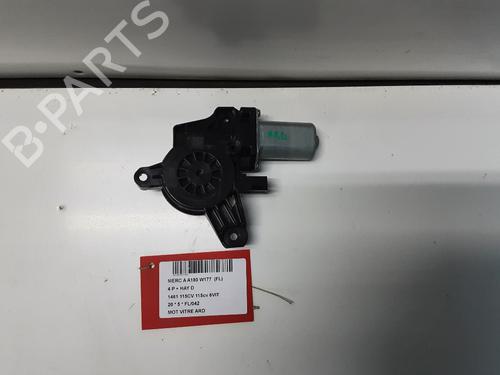 Rudehejsemotor bagstkærm højre MERCEDES-BENZ A-CLASS (W177) A 180 d (177.003) (116 hp) 32249076