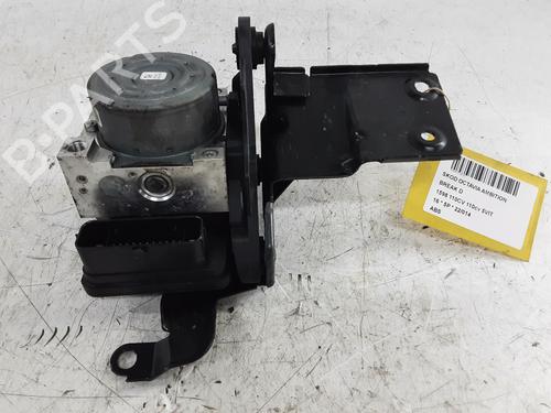 Used ABS pump SKODA OCTAVIA III Combi (5E5, 5E6) 1.6 TDI (110 hp) 32224776