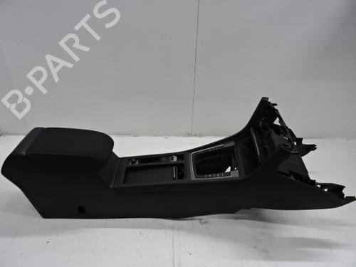 Used Middle console Middle console 39056056 39056056