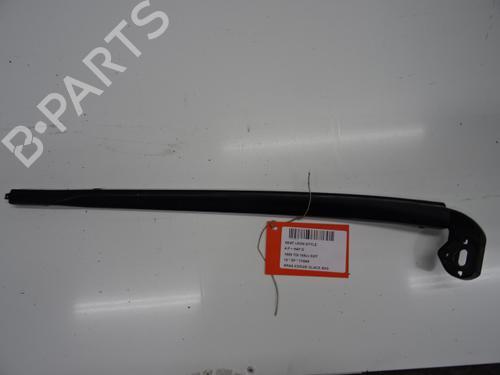 Used Front windshield wiper arm SEAT LEON (1P1) 1.9 TDI (105 hp) 20272564