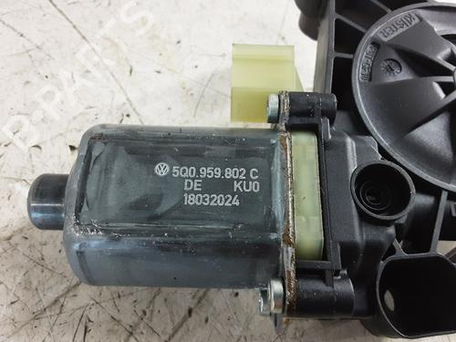 Left front window motor AUDI Q3 (F3B) 35 TFSI | BP39965785E21 - Image 6