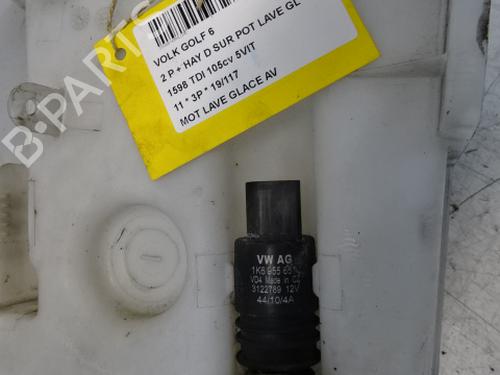 Used Washer pump Washer pump VW GOLF VI (5K1) 1.6 TDI (105 hp) 39053040 39053040