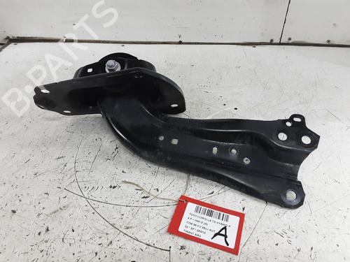 Querlenker links hinten für TOYOTA COROLLA Saloon (_E21_) 1.8 VVTi Hybrid (ZWE211, MZEA12) (98 hp) 31842353