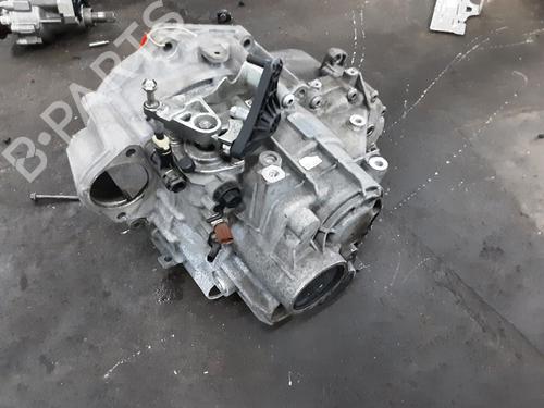 Used Gearbox VW TOURAN (5T1) 2.0 TDI (150 hp) 28383396