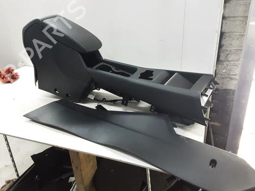 Middenconsole VW TIGUAN (CT1) 1.5 eTSI (131 hp) 31708529