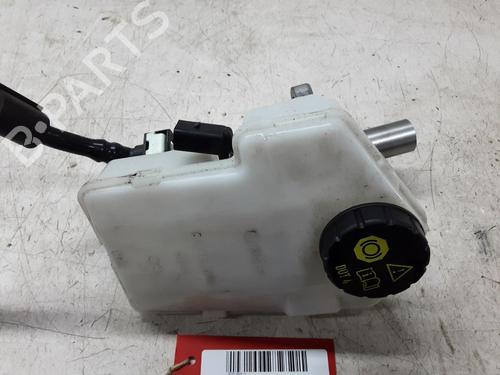 Brake master cylinder PORSCHE TAYCAN (Y1A) Electric (Y1AAA1, Y1AAI1) | BP32359920M77 - Image 2
