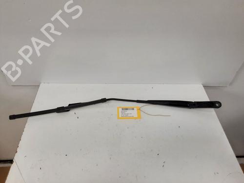 Used Front windshield wiper arm Front windshield wiper arm 37407372 37407372