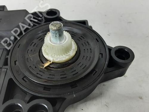 Left front window motor KIA CEE'D (JD) 1.6 CRDi 110 | BP39063730E21 - Image 2