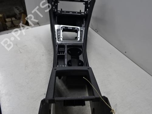 Used Middle console Middle console 39056084 39056084