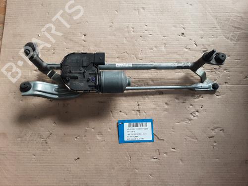 Used Front wiper motor VW GOLF VII (5G1, BQ1, BE1, BE2) 1.4 TSI (150 hp) 28472492