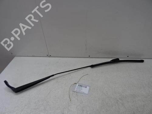 Used Front windshield wiper arm PEUGEOT PARTNER Tepee 1.2 THP (110 hp) 29314413