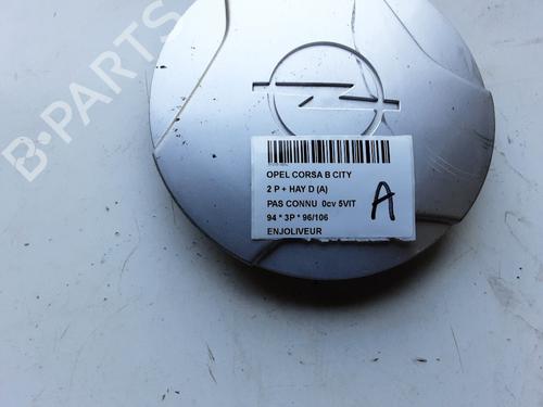Used Hub cap OPEL CORSA B (S93) 1.4 i (F08, F68, M68) (60 hp) 20286962