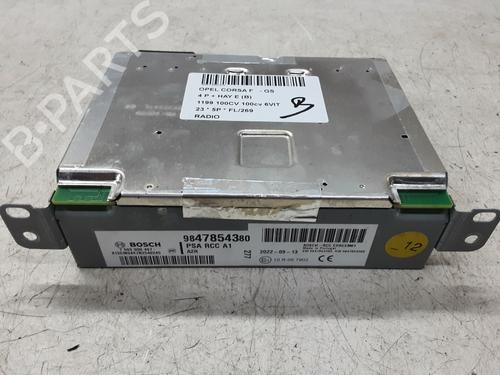 Used Radio Radio OPEL CORSA F (P2JO) 1.2 (68) (101 hp) 40293337 40293337