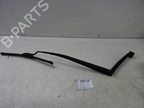 Used Front windshield wiper arm HYUNDAI TUCSON (TL, TLE) 1.7 CRDi (116 hp) 20272604