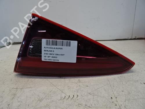 right-tailgate-light-alfa-romeo-giulia-952_-2015-39051197 main image