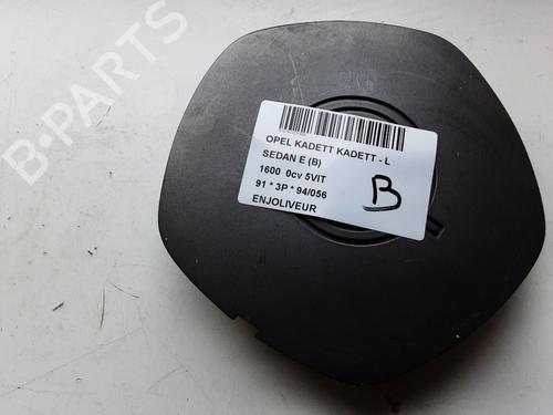 Used Hub cap OPEL KADETT E Hatchback (T85) 1.6 i Cat (C08, C48, D08, D48) (75 hp) 20286963