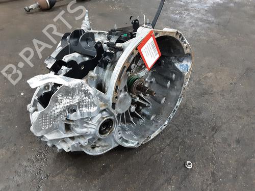 gearbox-renault-trafic-iii-van-fg_-2014-32247246 main image