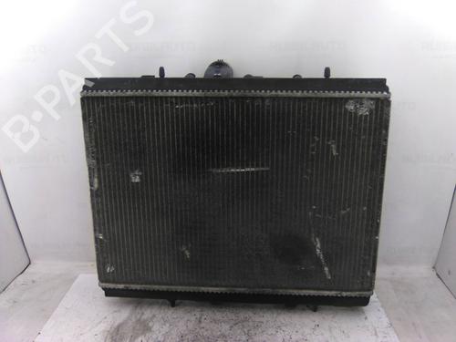 Used Water radiator Water radiator 19845382 19845382