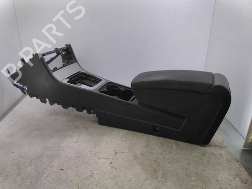 Used Armrest / Center console Armrest / Center console VW PASSAT B6 (3C2) 1.9 TDI (105 hp) 19846211 19846211