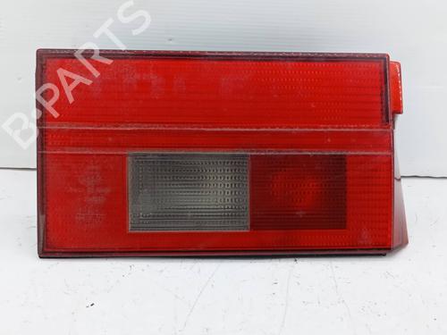 Farolim esquerdo da mala Farolim esquerdo da mala SEAT TOLEDO I (1L2) 1.6 i (73 hp) 19847768 19847768