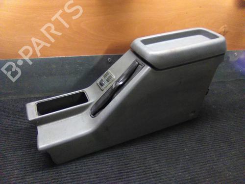 Used Armrest / Center console Armrest / Center console ROVER 600 I (RH) 620 Sdi (105 hp) 19848259 19848259