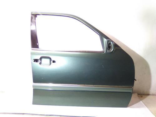 Dør højre fortil Dør højre fortil MERCEDES-BENZ C-CLASS (W202) C 220 D (202.121) (95 hp) 19849031 19849031