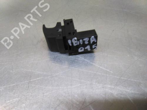 Used Switch Switch SEAT IBIZA IV (6J5, 6P1) 1.2 TDI (75 hp) 19849097 19849097