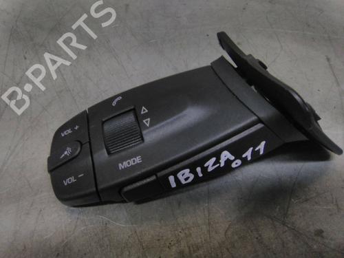 Used Steering wheel controls Steering wheel controls 19849298 19849298
