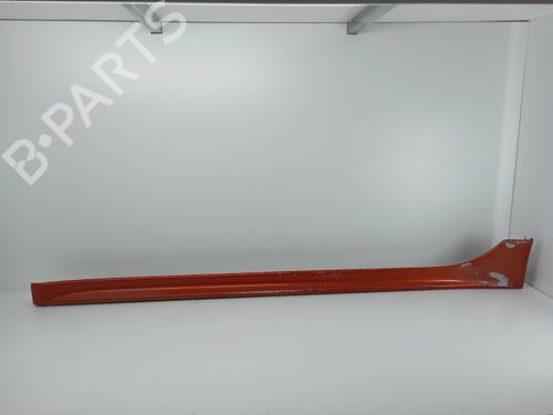 Used Right sideskirt Right sideskirt MERCEDES-BENZ 124 Saloon (W124) [1984-1993] 36228500 36228500