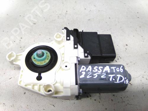 Used Right rear window motor Right rear window motor VW PASSAT B6 Variant (3C5) 2.0 TDI (163 hp) 19850754 19850754