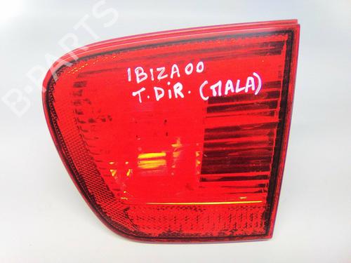 Used Right tailgate light Right tailgate light 19851112 19851112
