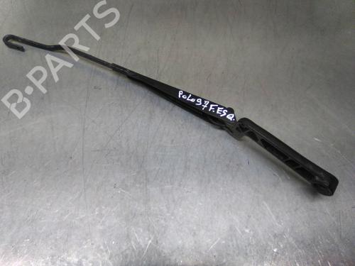 Used Front windshield wiper arm Front windshield wiper arm VW POLO III (6N1) 60 1.4 (60 hp) 19851845 19851845