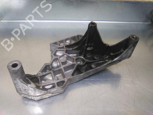 Used Engine mount Engine mount 19852256 19852256