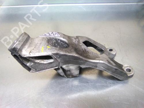 Used Engine mount Engine mount AUDI A4 B8 Avant (8K5) 2.0 TDI (143 hp) 19852257 19852257