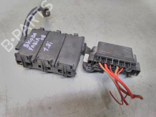 Used Fuse box Fuse box SKODA FABIA II Combi (545) 1.2 (70 hp) 19852459 19852459