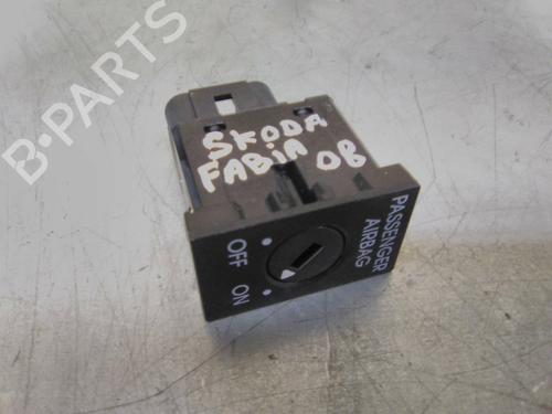 Used Switch Switch SKODA FABIA II Combi (545) 1.2 (70 hp) 19852866 19852866