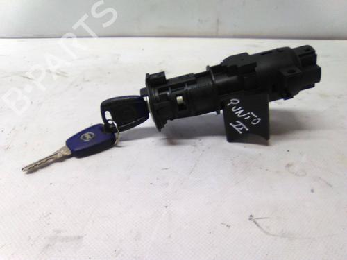 Used Ignition barrel Ignition barrel FIAT PUNTO (188_) 1.2 16V 80 (188.233, .235, .253, .255, .333, .353, .639,... (80 hp) 19853032 19853032