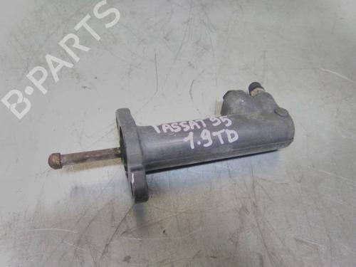 Used Clutch slave cylinder Clutch slave cylinder VW PASSAT B3/B4 Variant (3A5, 35I) 1.9 TD (75 hp) 19853198 19853198