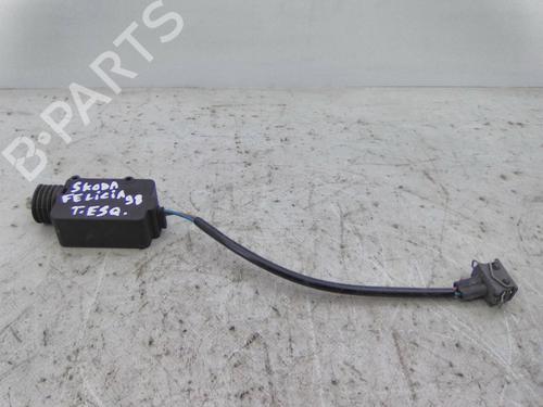 Used Electronic module Electronic module SKODA FELICIA I (6U1) 1.9 D (64 hp) 19853263 19853263
