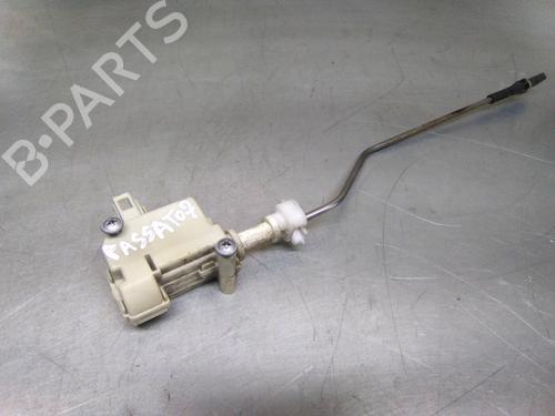 Used Fuel door actuator Fuel door actuator VW PASSAT B6 (3C2) 2.0 TDI (120 hp) 19853966 19853966