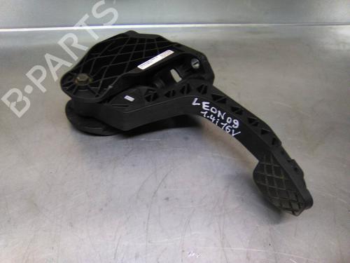Used Clutch pedal Clutch pedal SEAT LEON (1P1) 1.4 16V (86 hp) 19854687 19854687